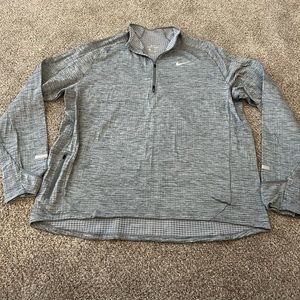 Mens XXL Nike Drifit Quarterzip shirt